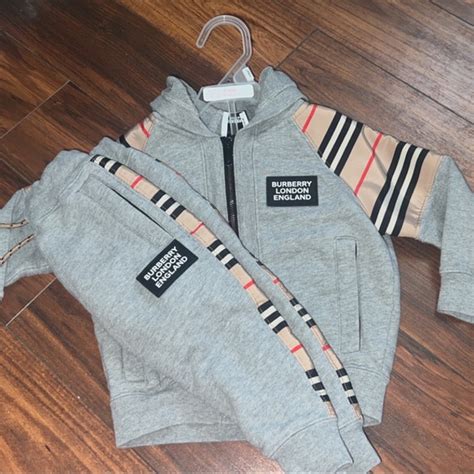 burberry sweatsuit mens|burberry sweatsuit women's.